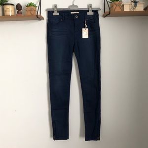 GIRLS SIZE 10-12 DENIM JEANS